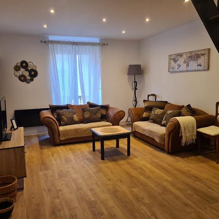 Magnifique Appartement Avec Terrasse Besseges Exterior foto